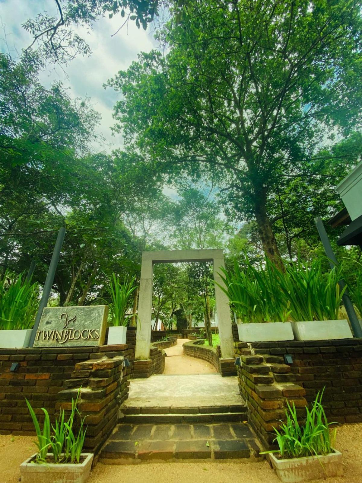 Twin Blocks Nature Resort Anuradhapura Exterior foto