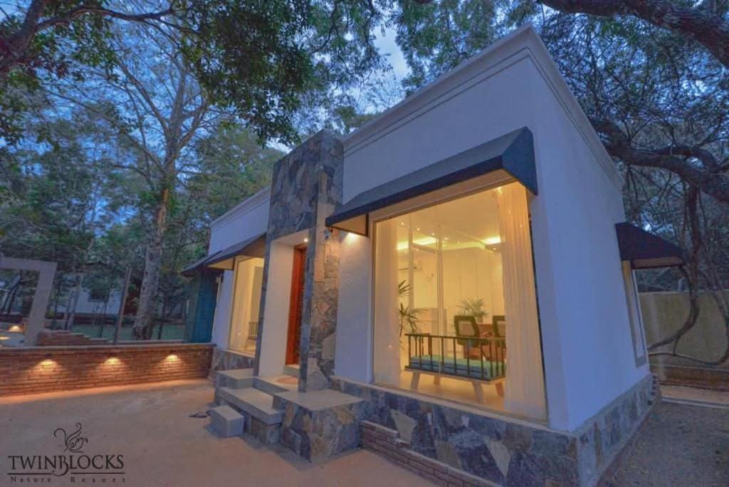 Twin Blocks Nature Resort Anuradhapura Exterior foto